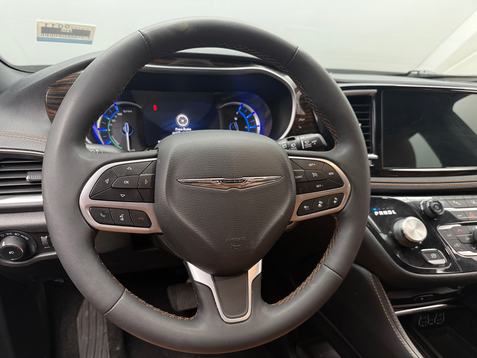 Thumbnail: 2023 Chrysler Pacifica - 4