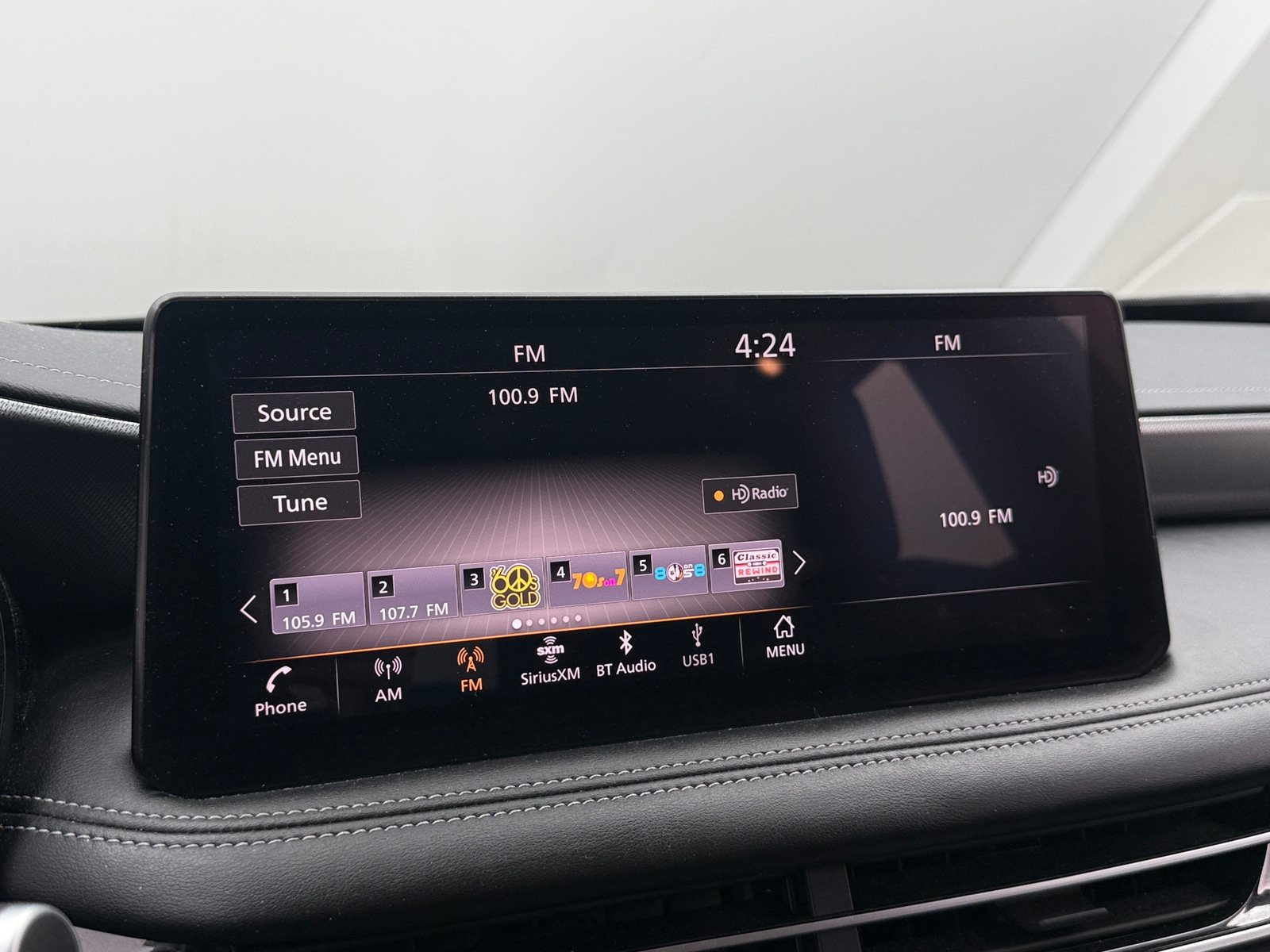 Thumbnail: 2023 INFINITI QX60 - 3