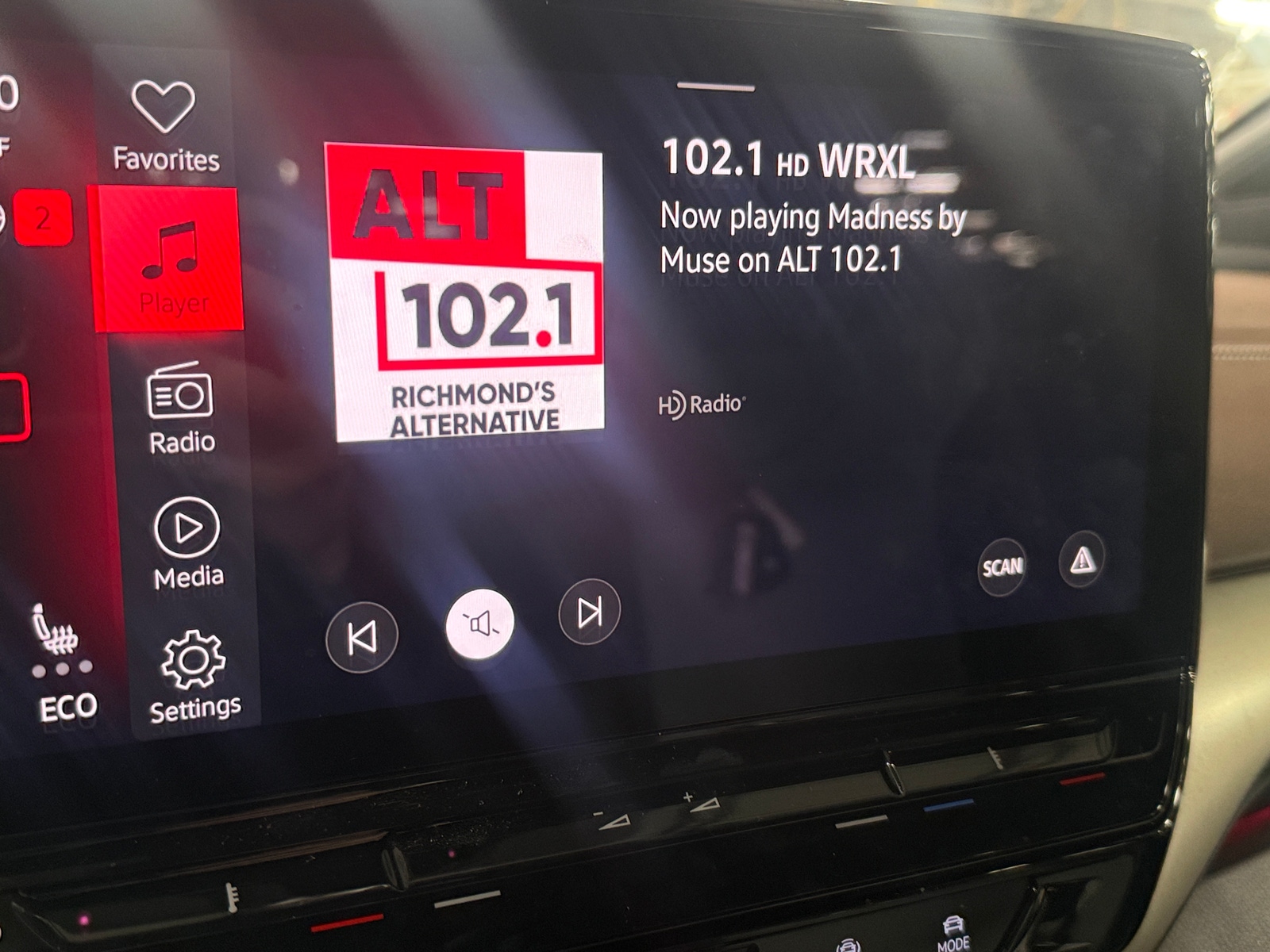 Thumbnail: 2023 Volkswagen ID.4 - 3