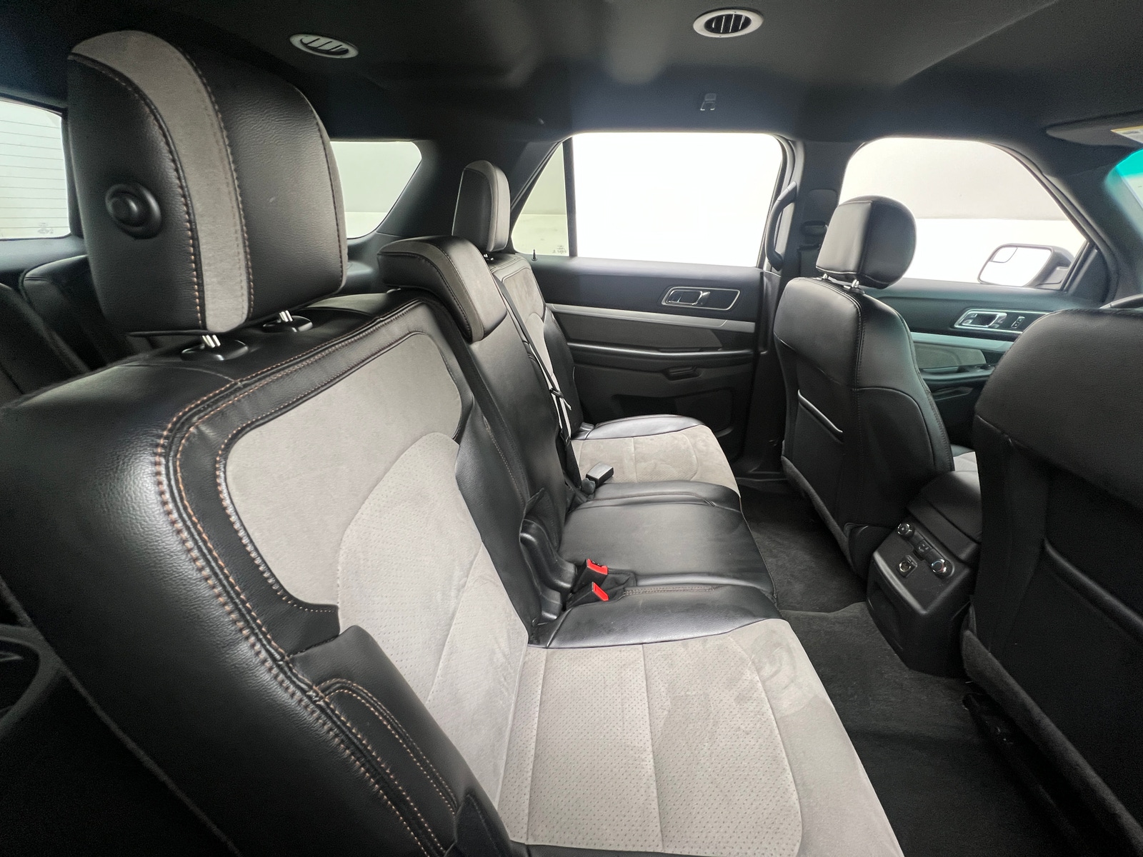 Thumbnail: 2017 Ford Explorer - 6