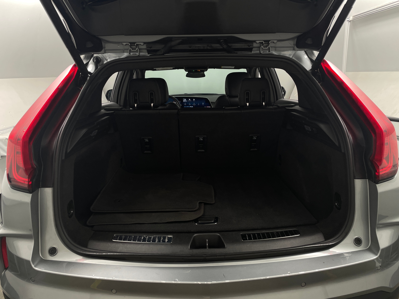 Thumbnail: 2024 Cadillac XT4 - 6