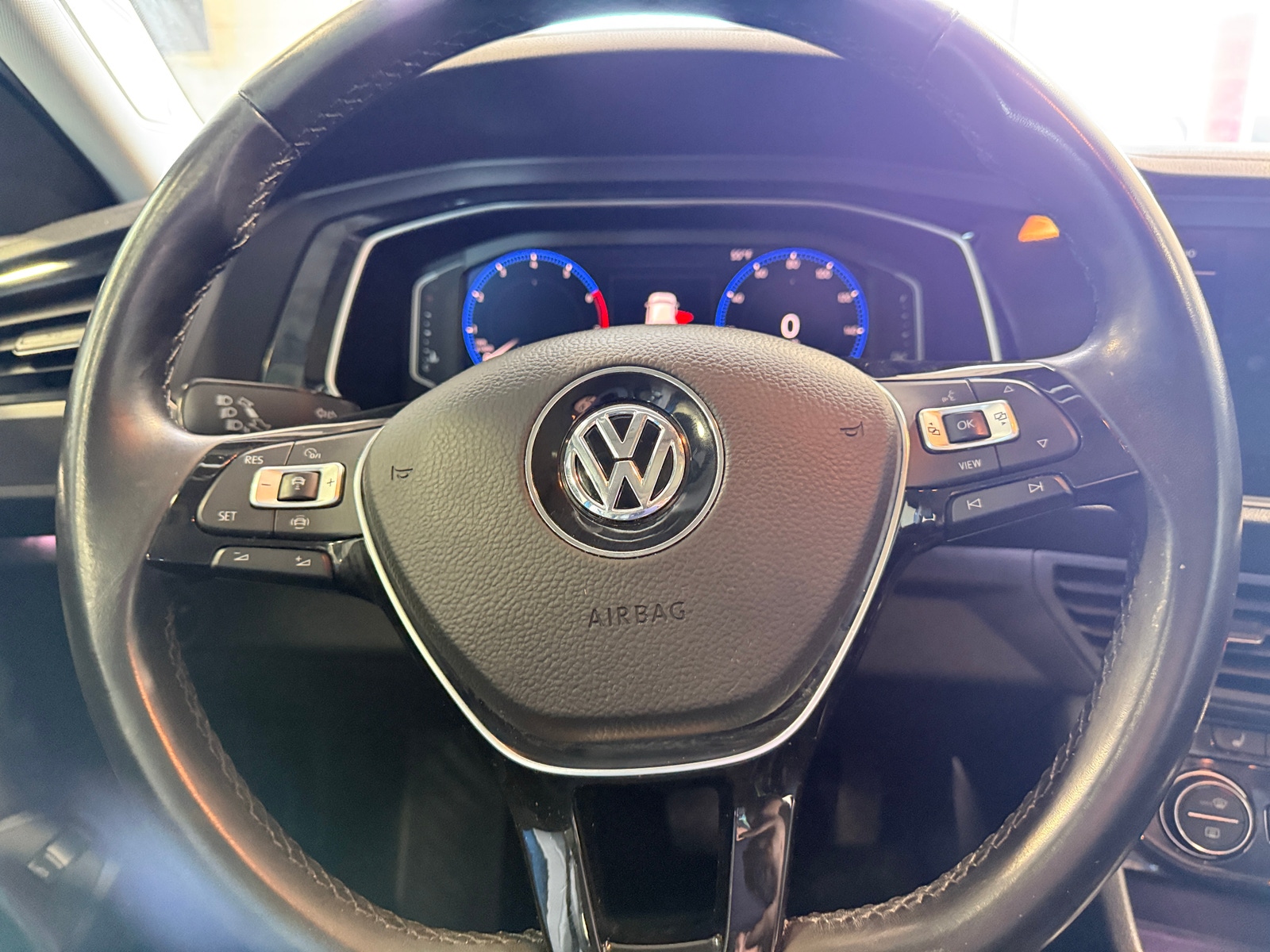 Thumbnail: 2019 Volkswagen Jetta - 4