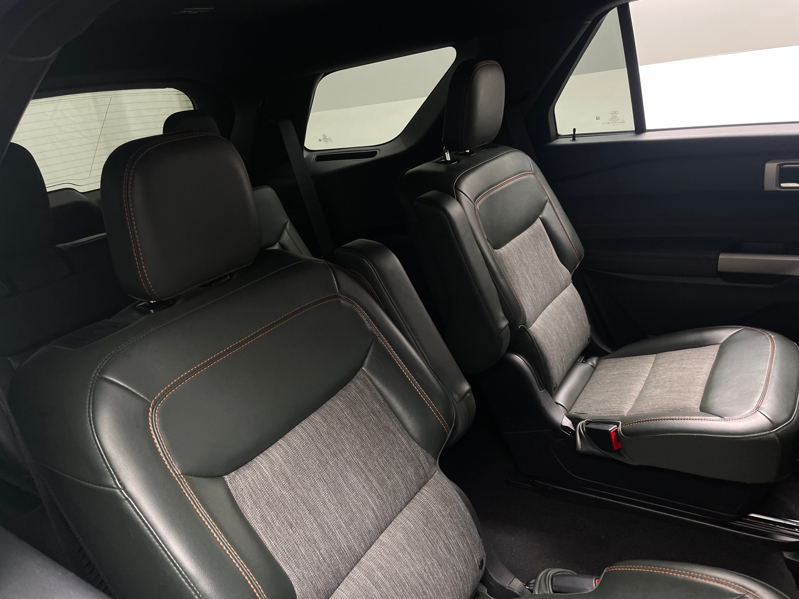 Thumbnail: 2022 Ford Explorer - 5