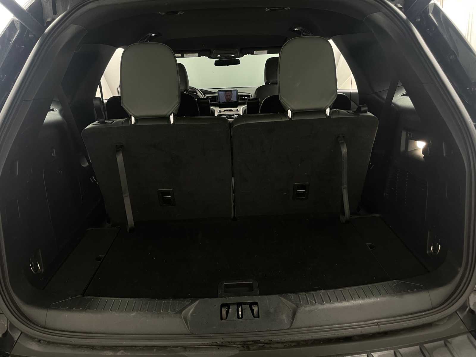 Thumbnail: 2022 Ford Explorer - 6