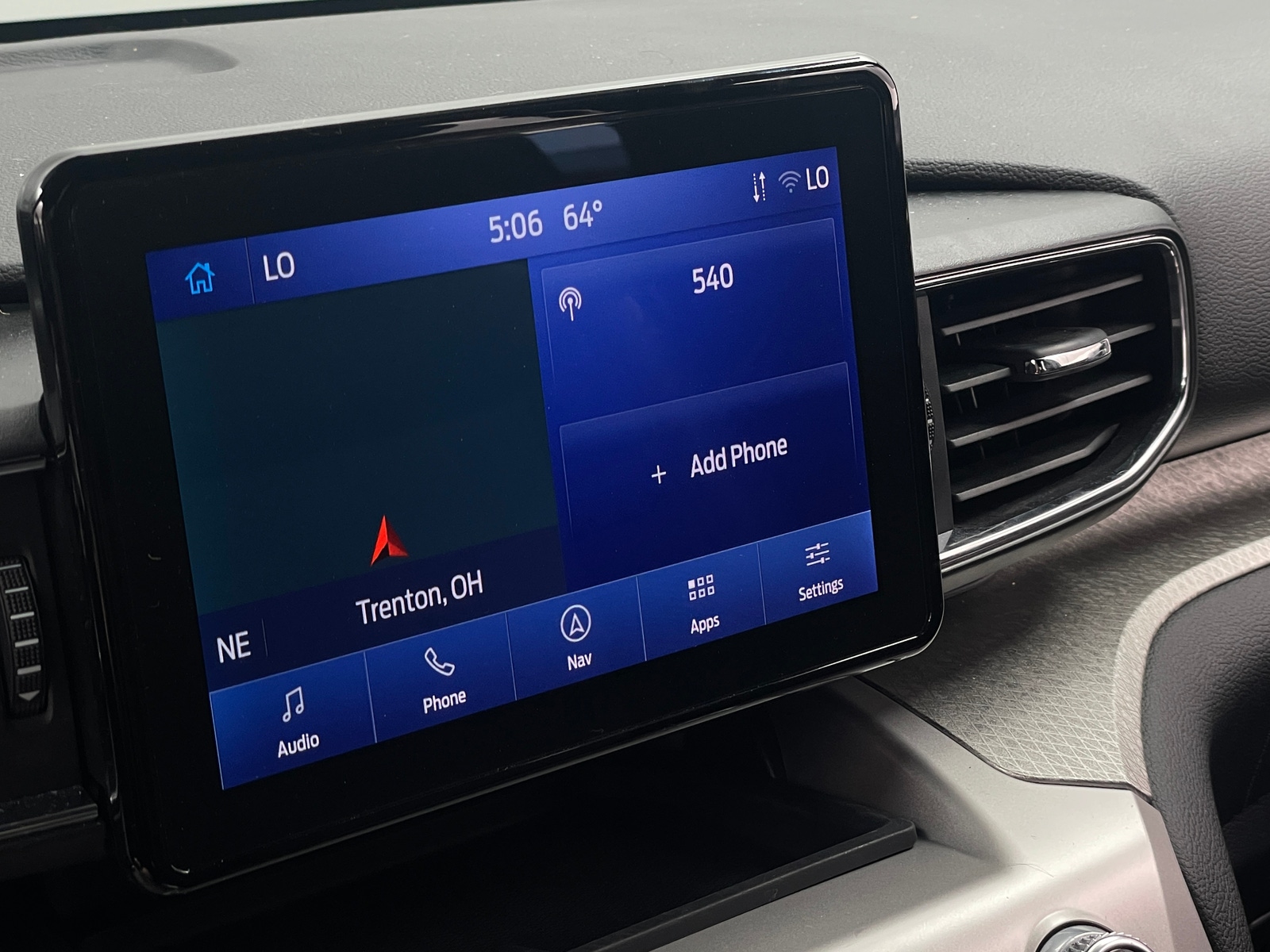 Thumbnail: 2022 Ford Explorer - 3