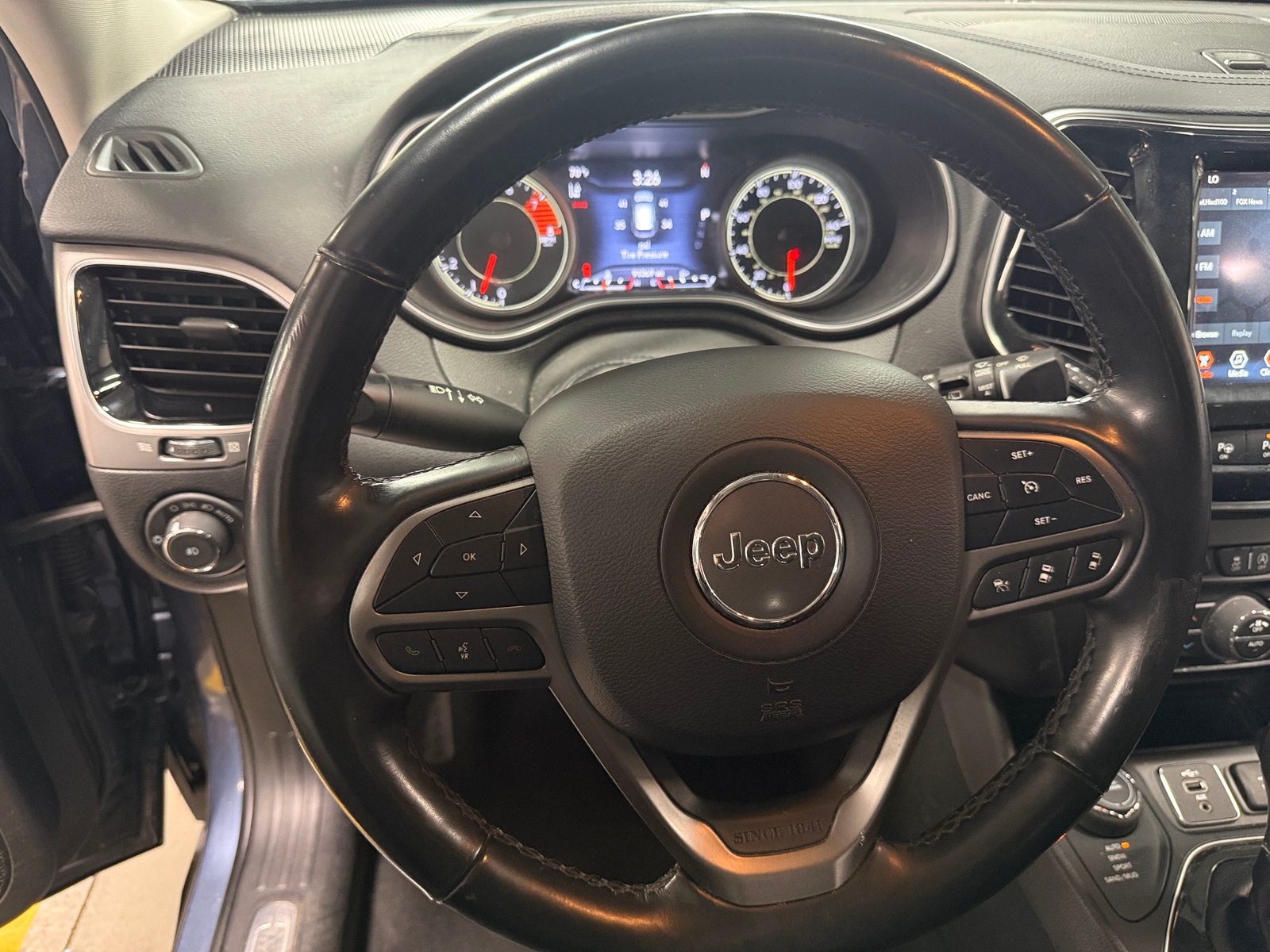 Thumbnail: 2021 Jeep Cherokee - 4