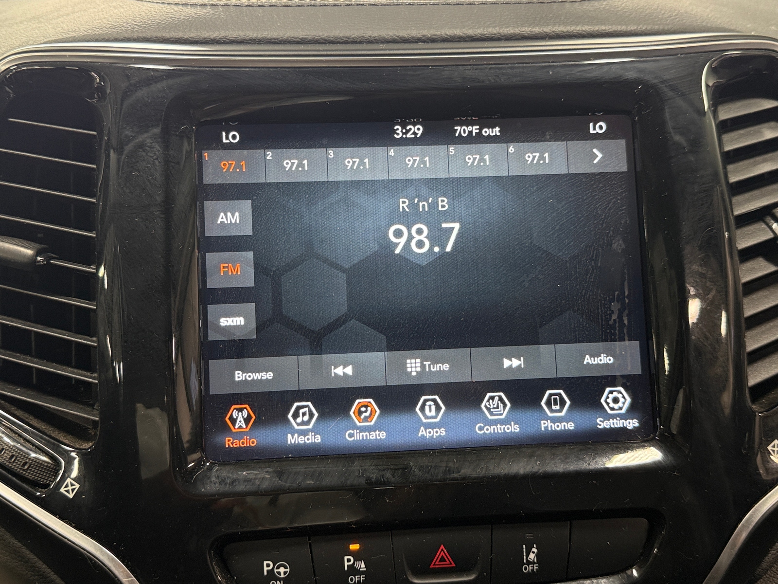 Thumbnail: 2021 Jeep Cherokee - 3