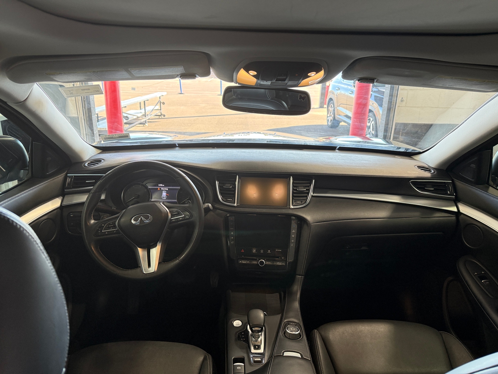 Thumbnail: 2019 INFINITI QX50 - 3