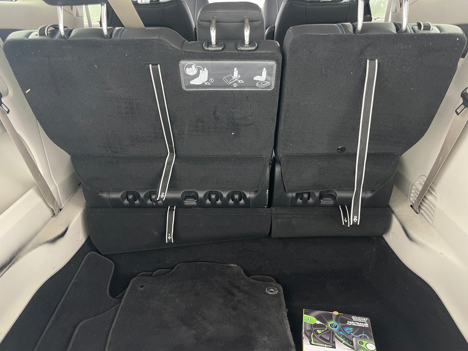 Thumbnail: 2021 Chrysler Pacifica - 6