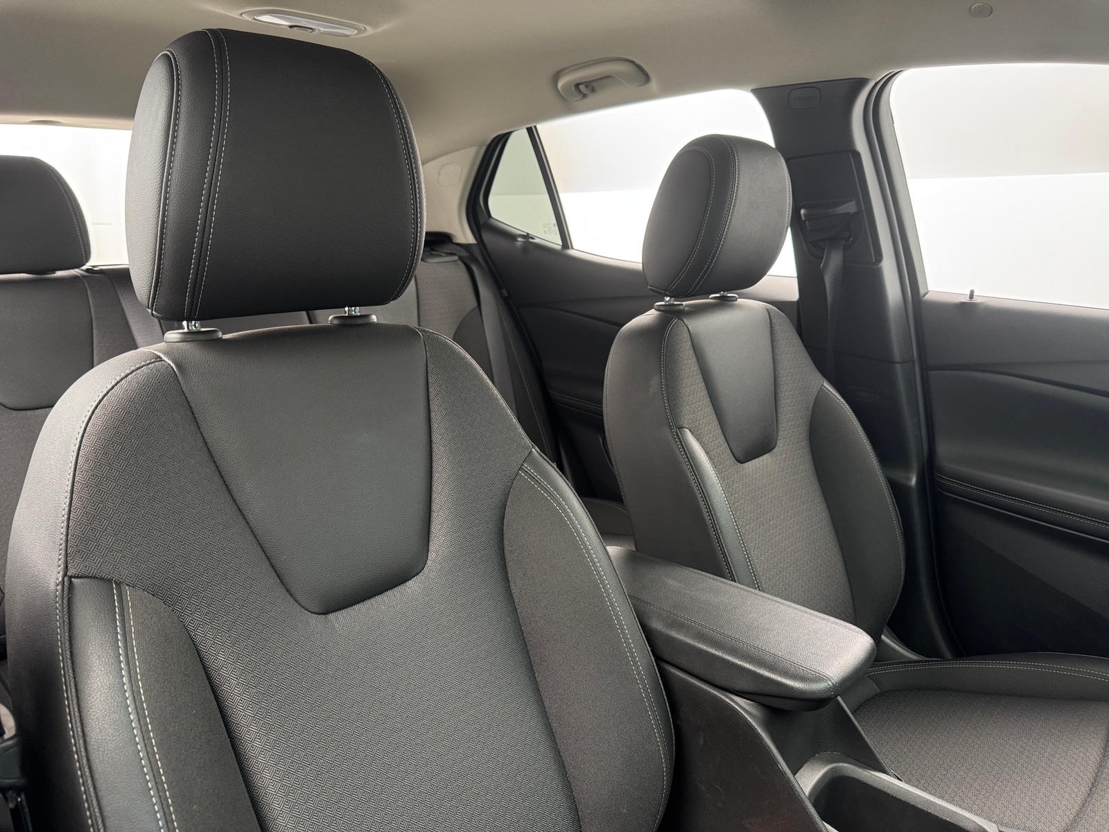 Thumbnail: 2025 Buick Encore GX - 2