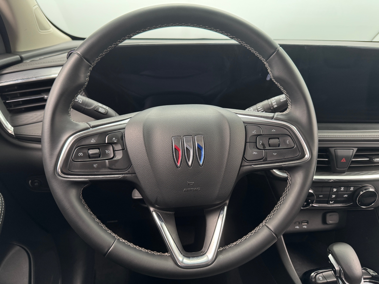 Thumbnail: 2025 Buick Encore GX - 5