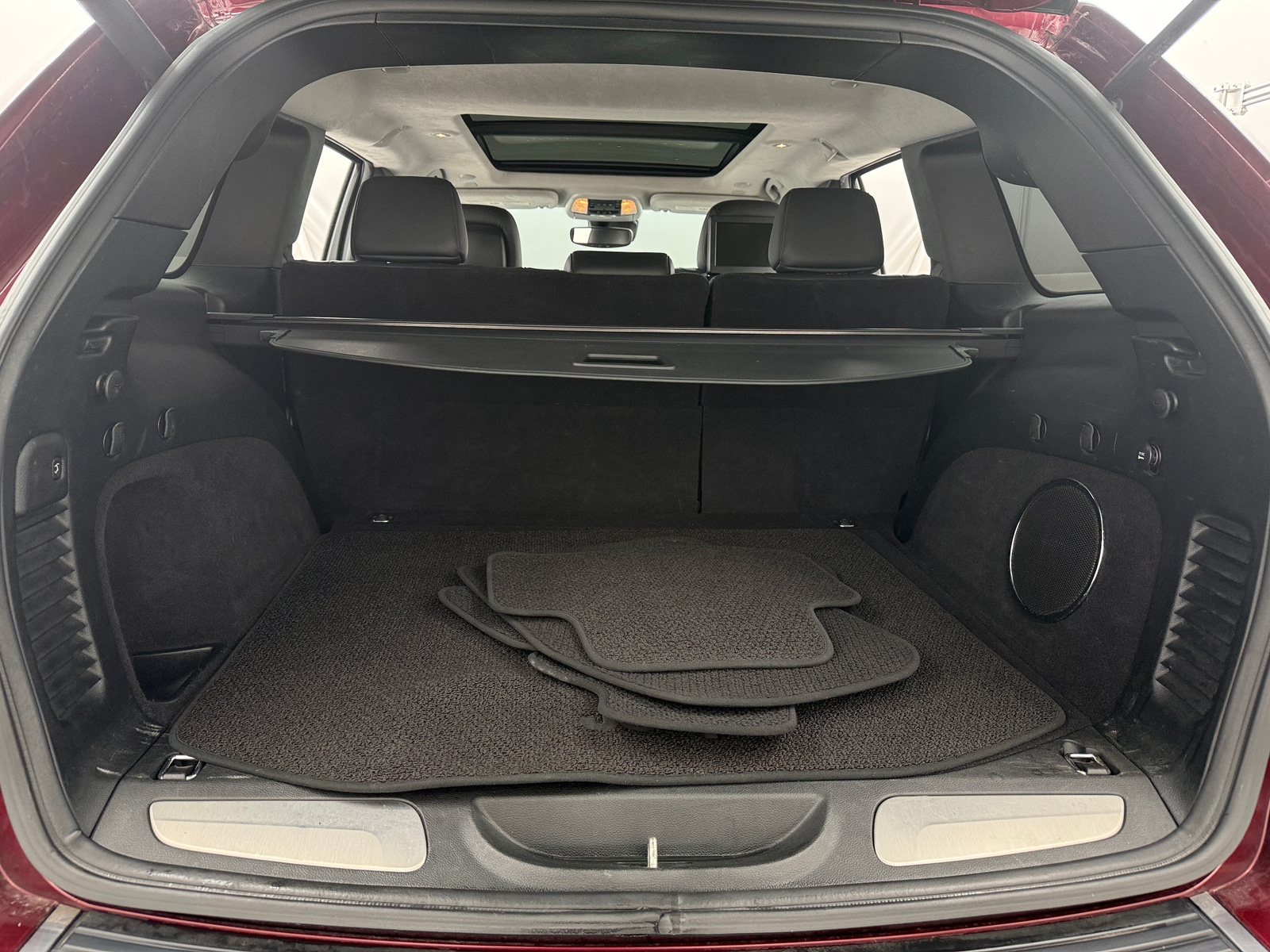 Thumbnail: 2018 Jeep Grand Cherokee - 6