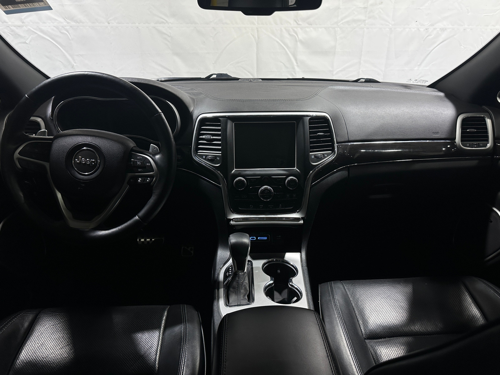 Thumbnail: 2016 Jeep Grand Cherokee - 2