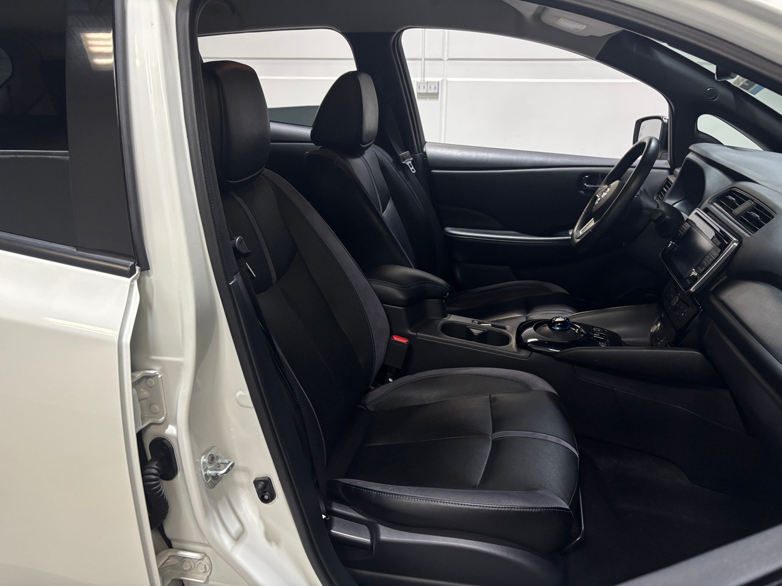 Thumbnail: 2018 Nissan Leaf - 2