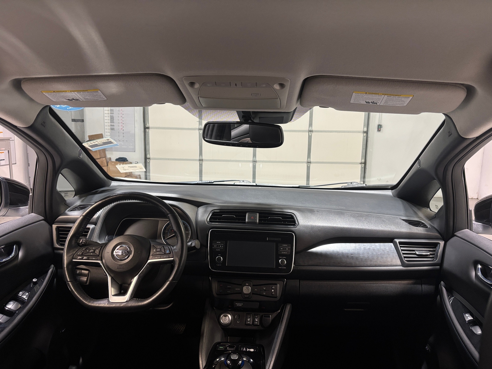 Thumbnail: 2018 Nissan Leaf - 3