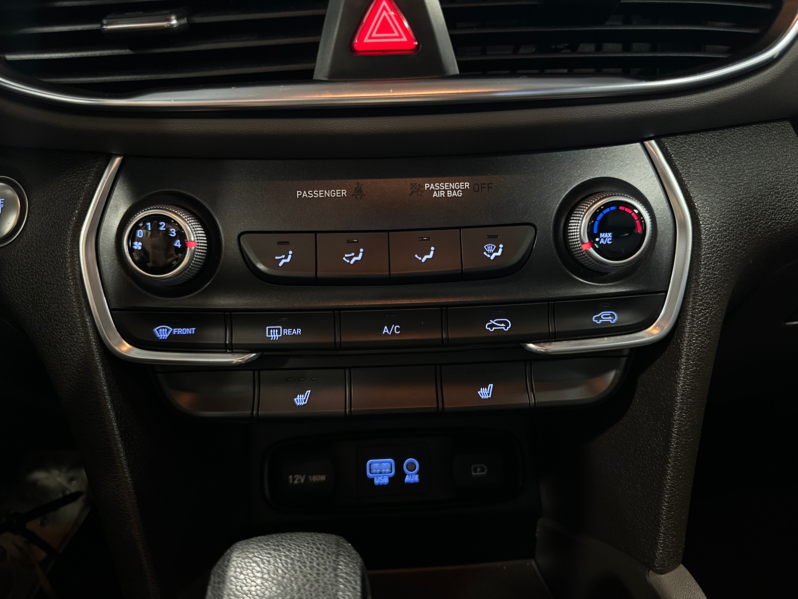 Thumbnail: 2019 Hyundai Santa Fe - 4