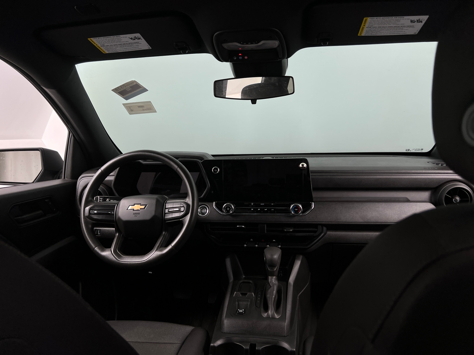 Thumbnail: 2023 Chevrolet Colorado - 3