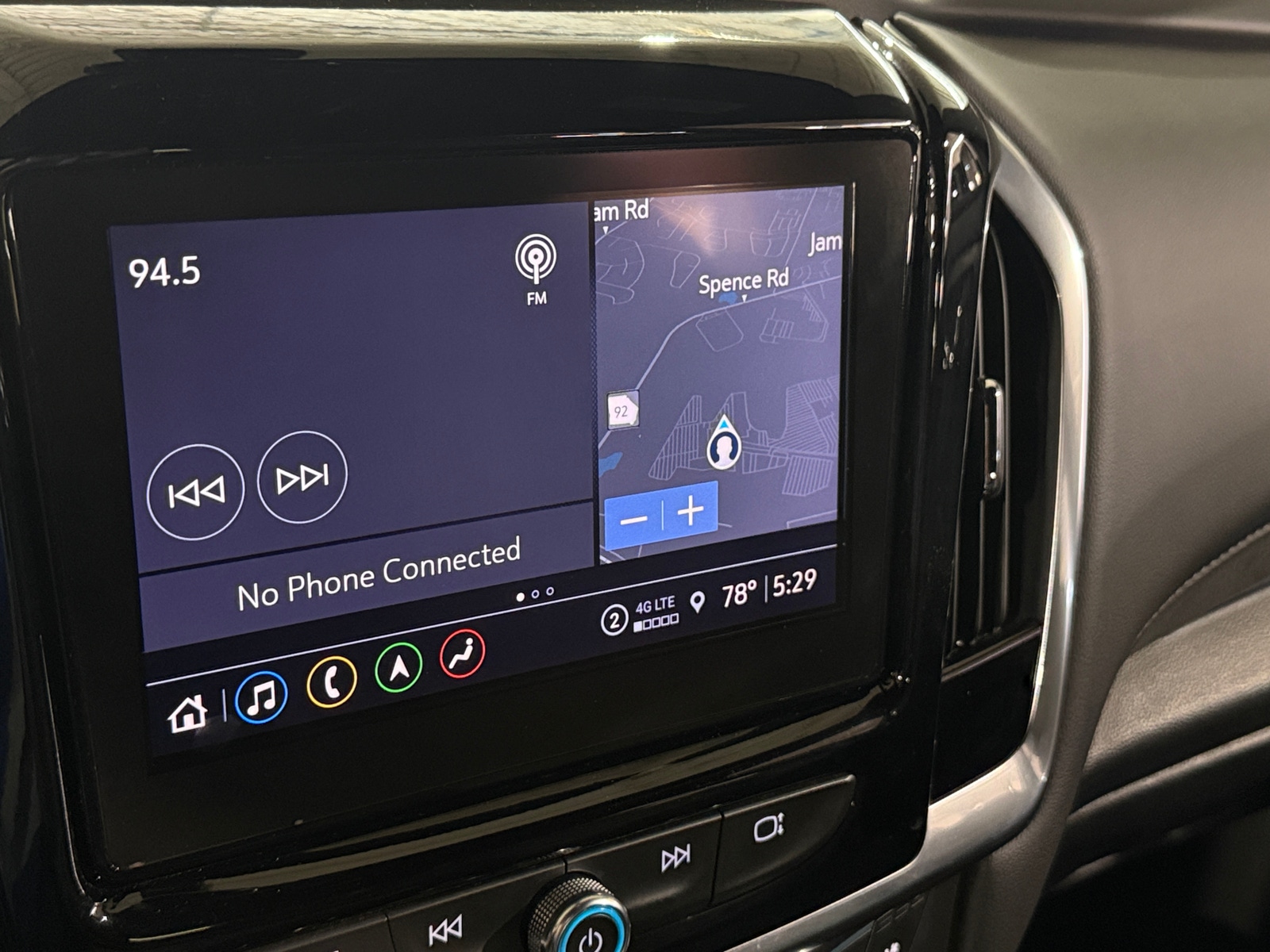 Thumbnail: 2023 Chevrolet Traverse - 3