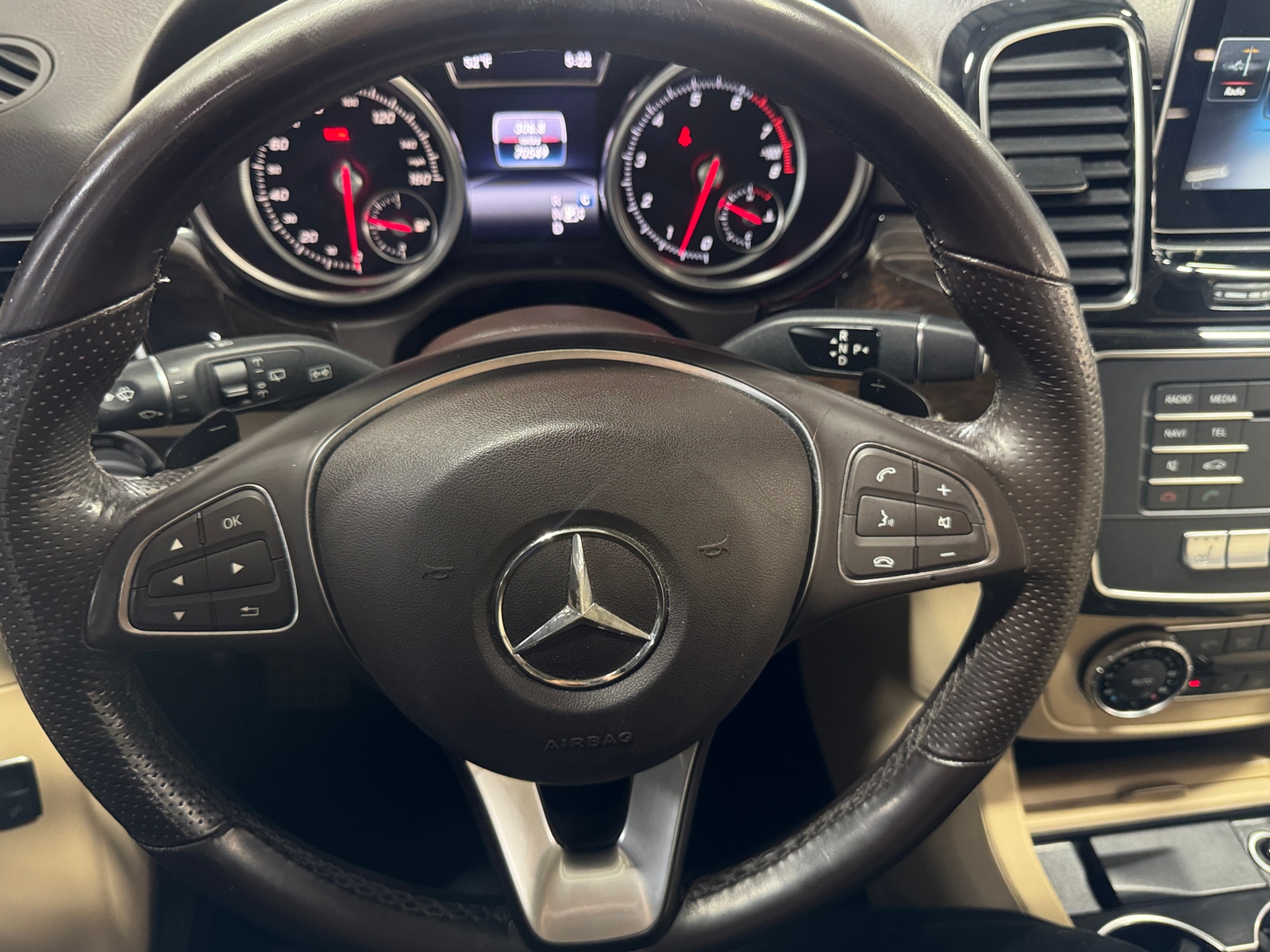 Thumbnail: 2017 Mercedes-Benz GLE - 4