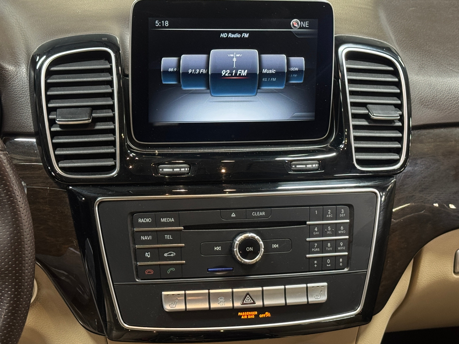 Thumbnail: 2017 Mercedes-Benz GLE - 3