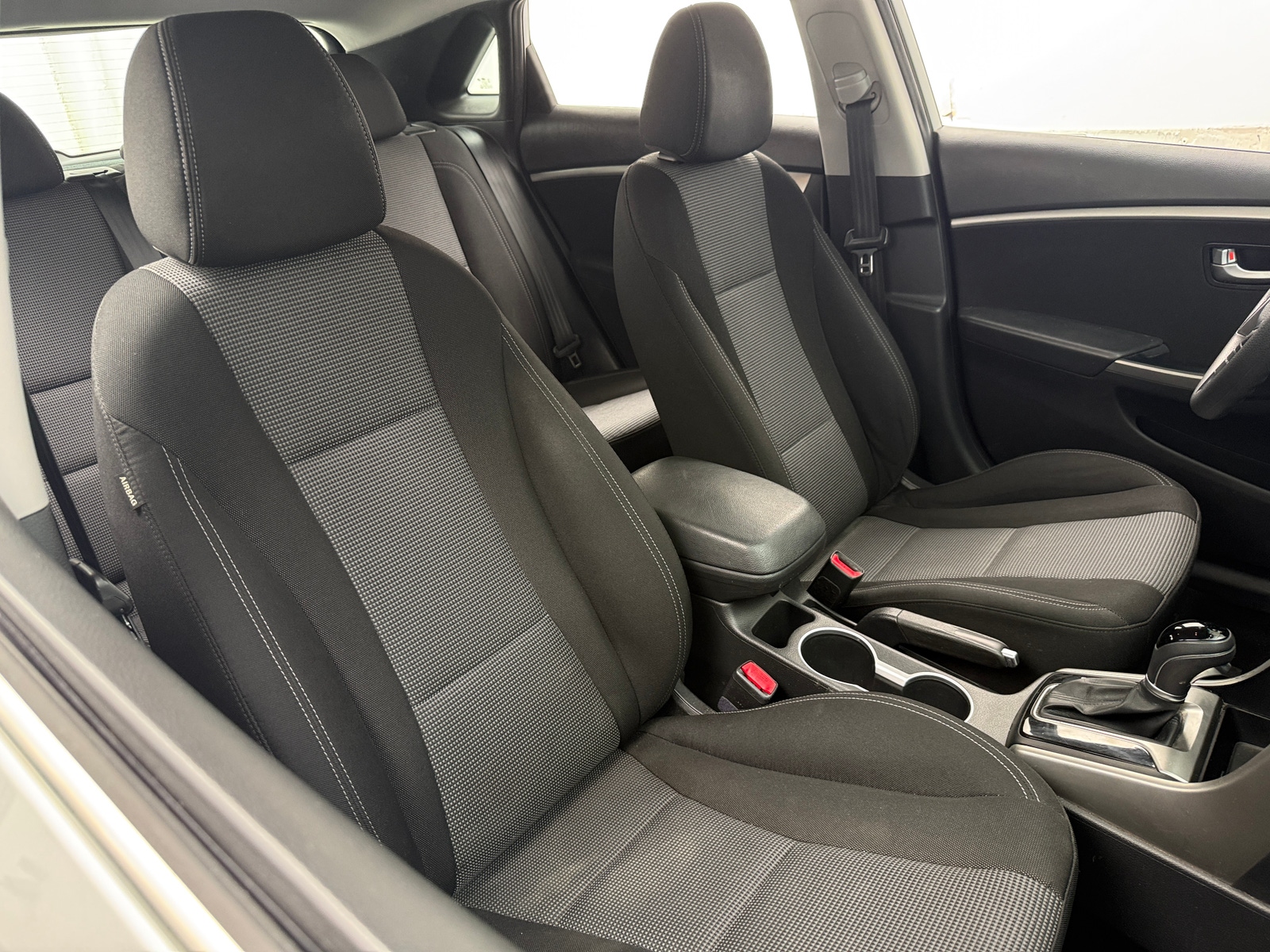 Thumbnail: 2017 Hyundai Elantra - 2