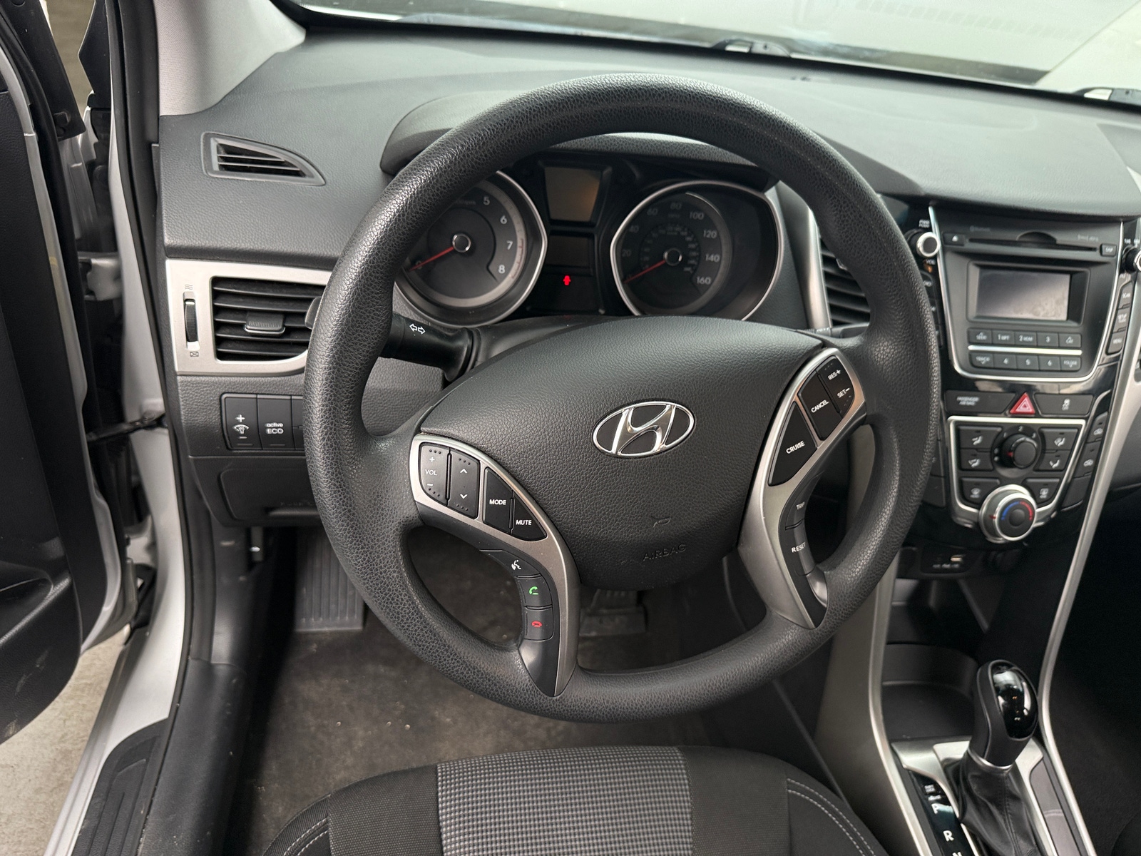 Thumbnail: 2017 Hyundai Elantra - 5