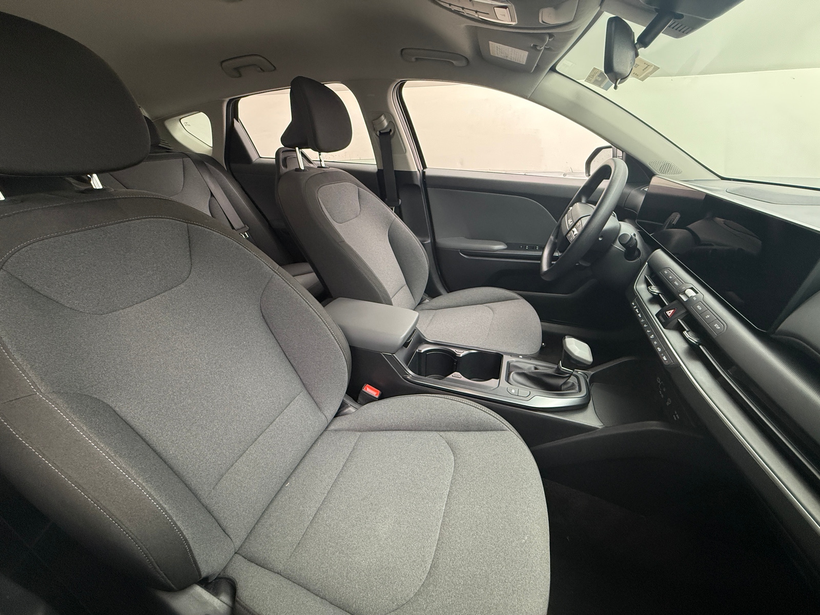 Thumbnail: 2025 Kia K4 - 2