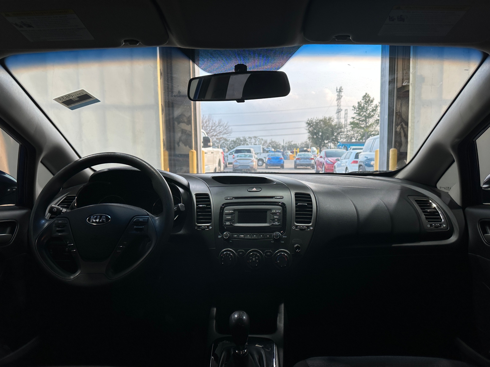 Thumbnail: 2017 Kia Forte - 3