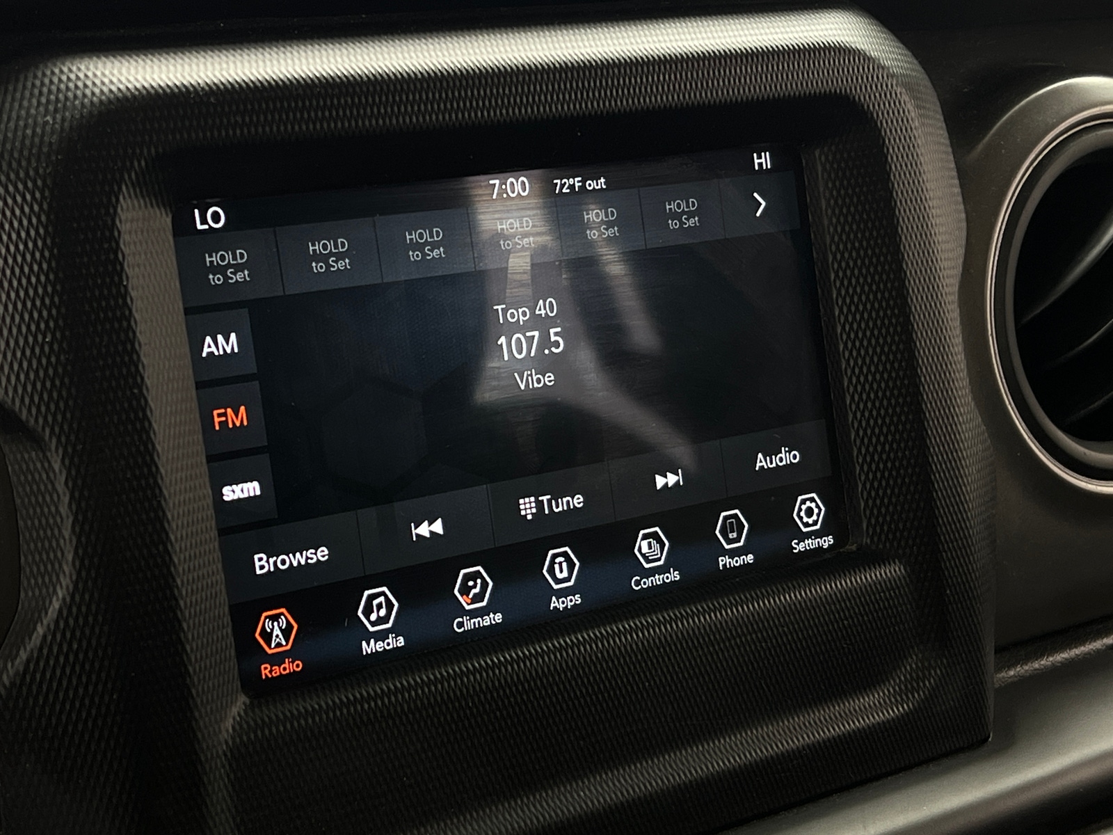 Thumbnail: 2021 Jeep Gladiator - 4