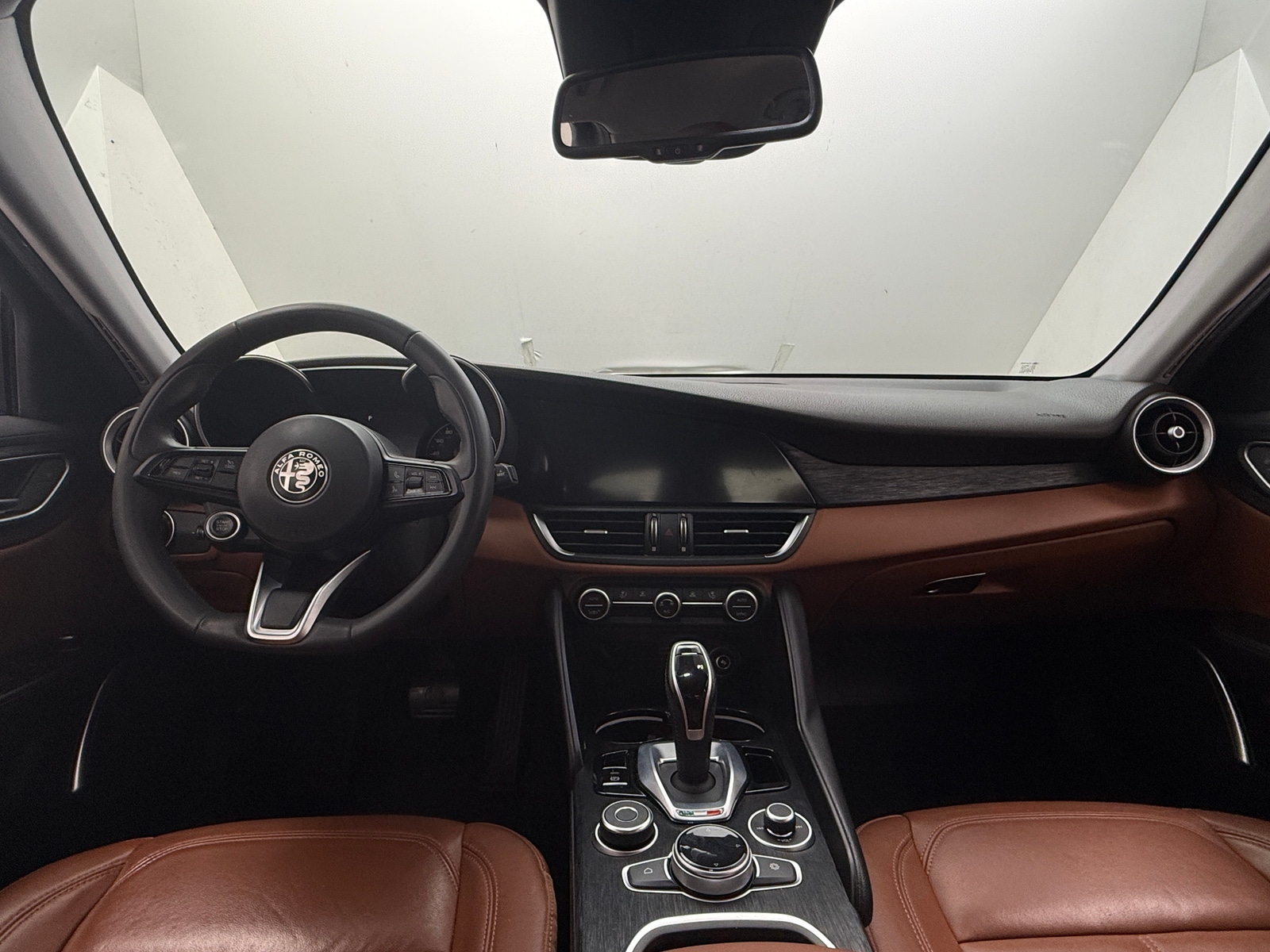 Thumbnail: 2020 Alfa Romeo Giulia - 2