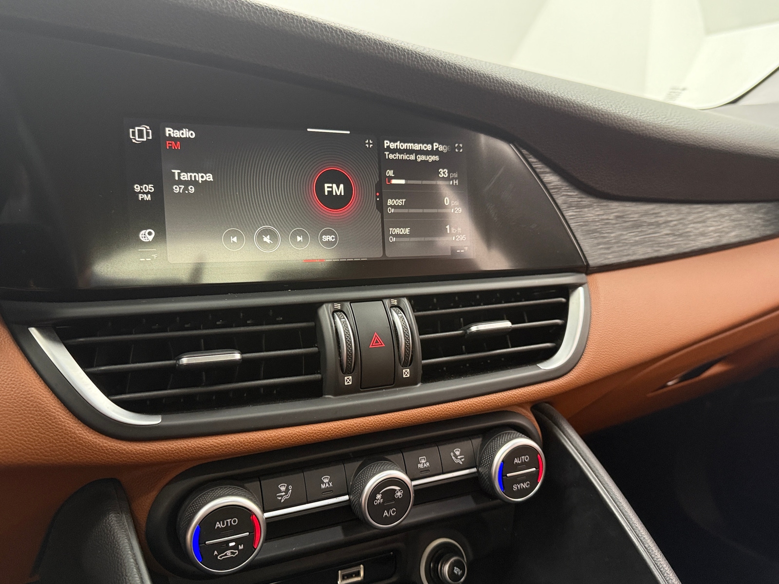 Thumbnail: 2020 Alfa Romeo Giulia - 3