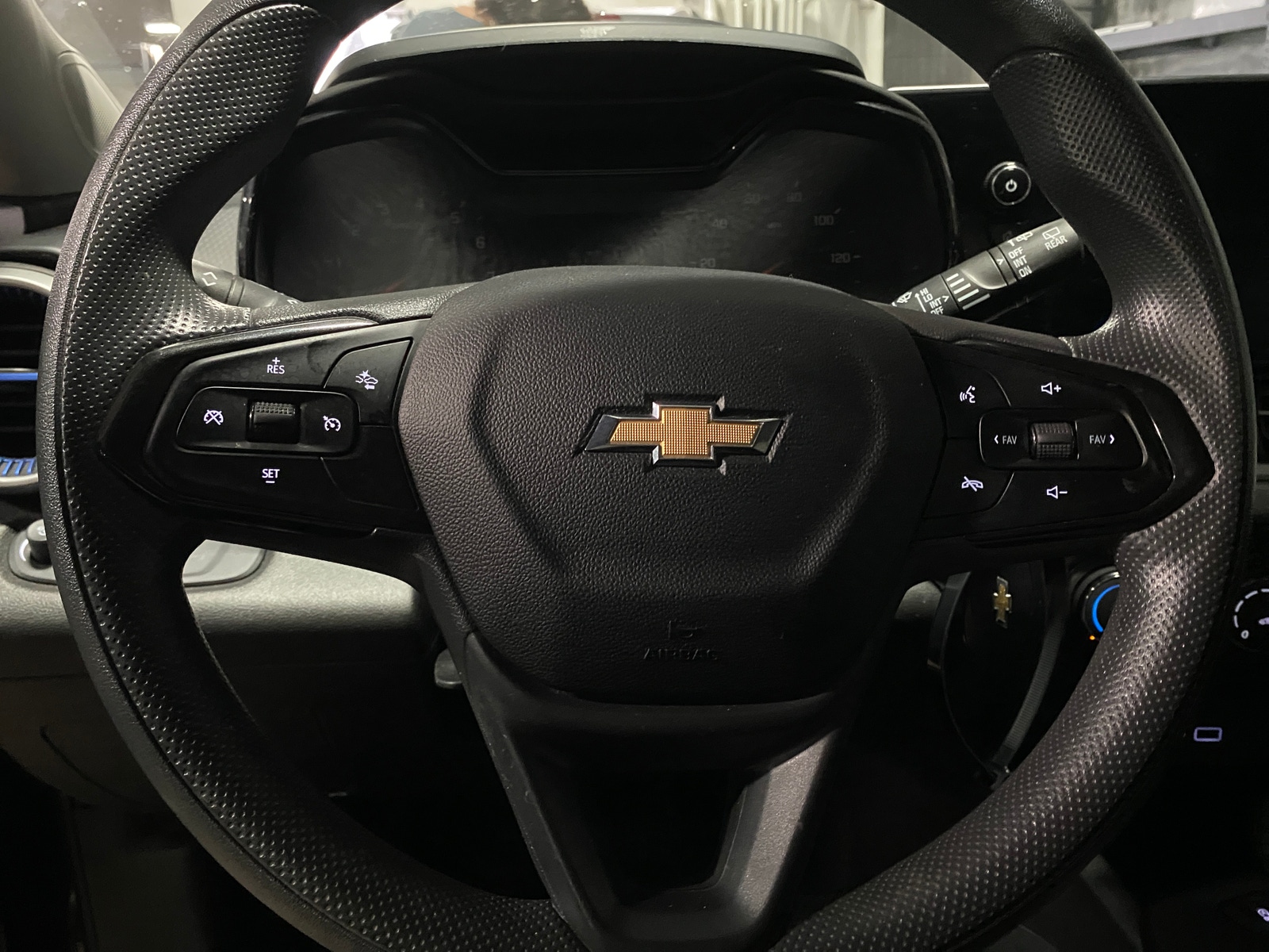 Thumbnail: 2024 Chevrolet Trax - 5