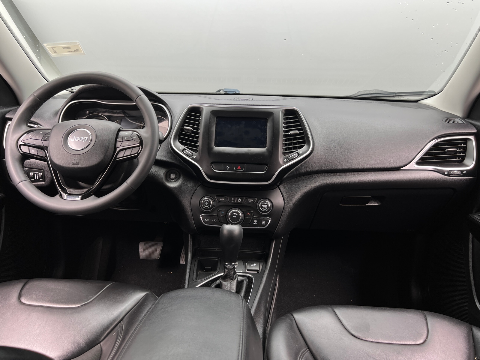 Thumbnail: 2020 Jeep Cherokee - 3