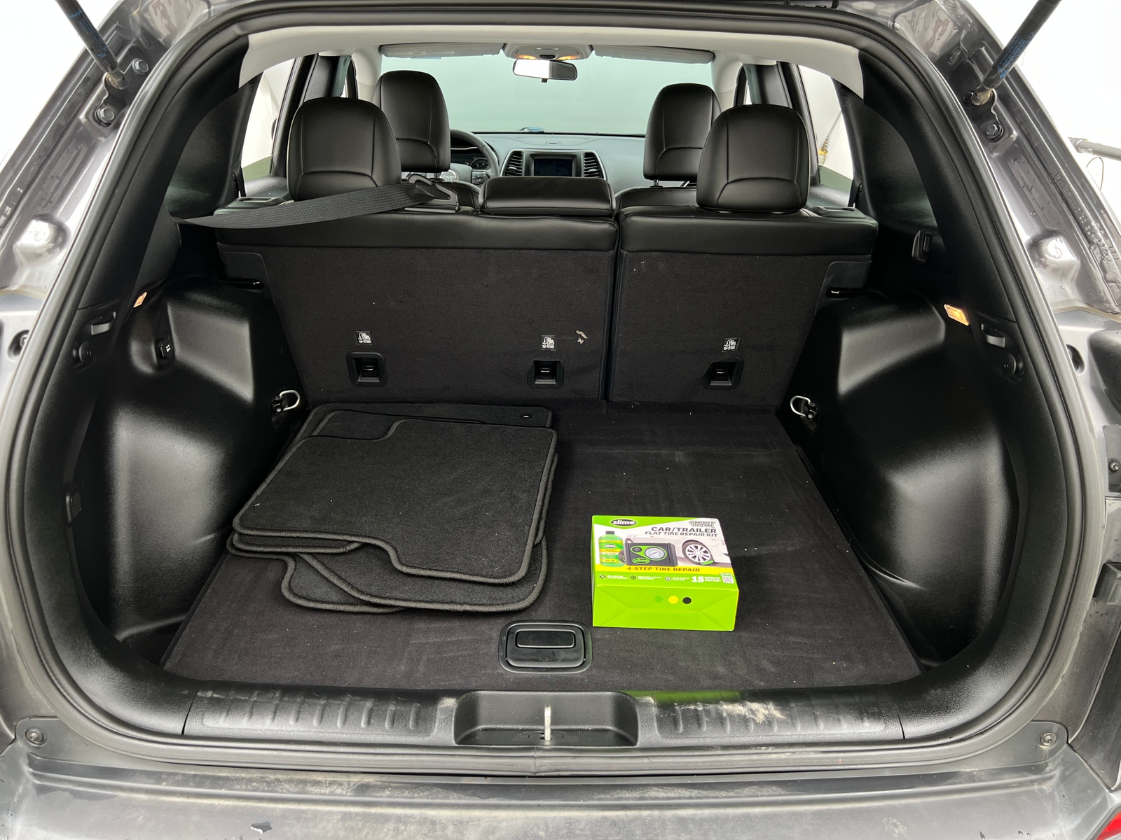 Thumbnail: 2020 Jeep Cherokee - 7