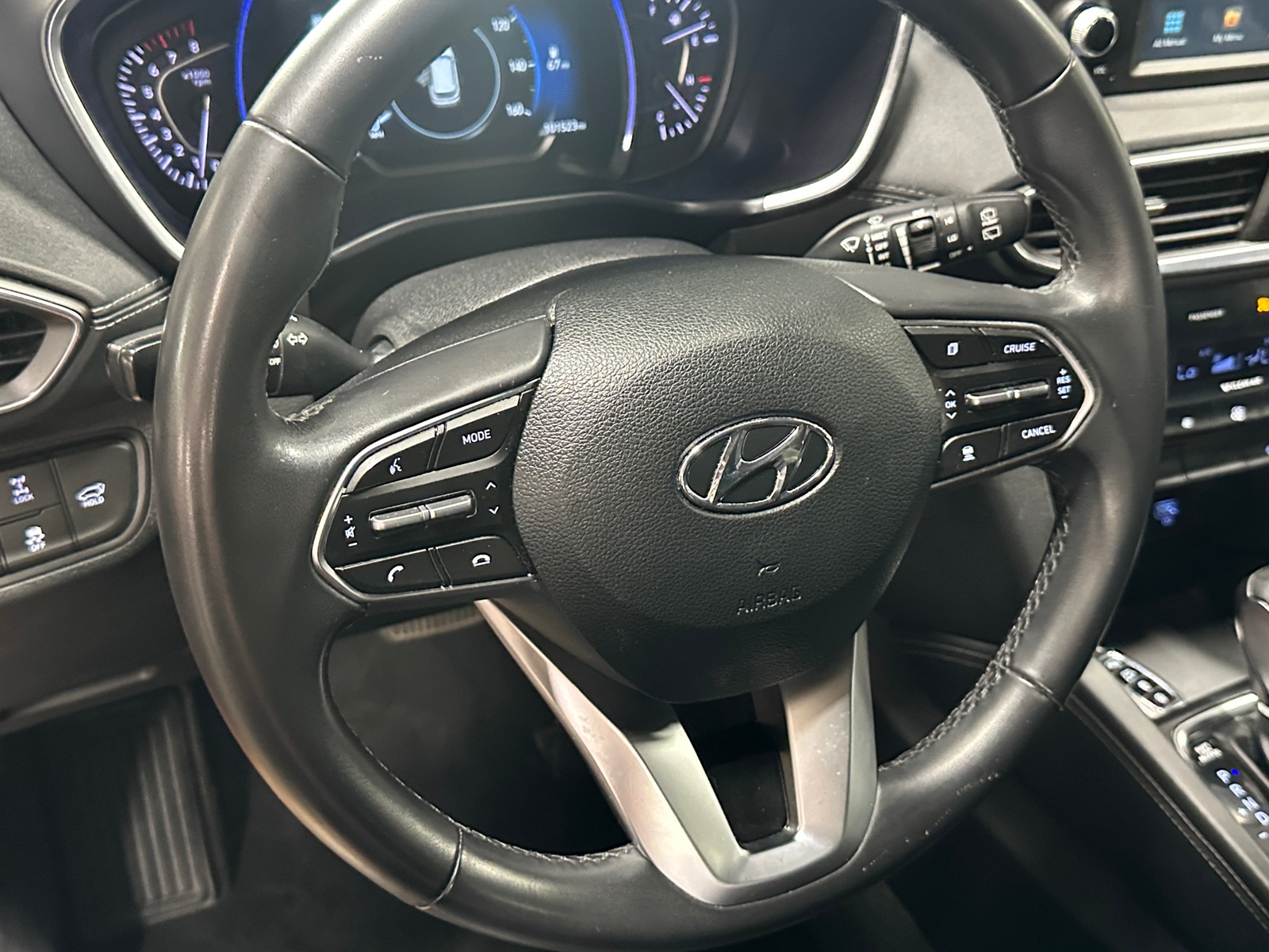 Thumbnail: 2019 Hyundai Santa Fe - 4