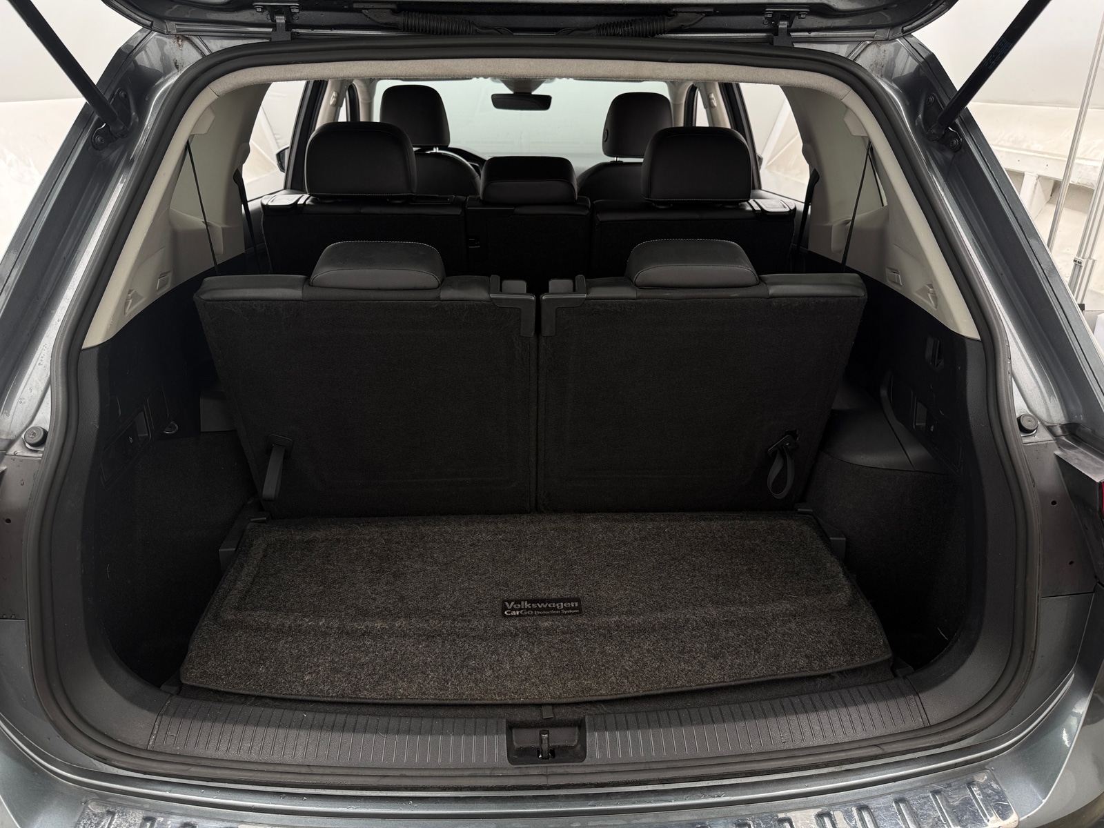 Thumbnail: 2022 Volkswagen Tiguan - 6