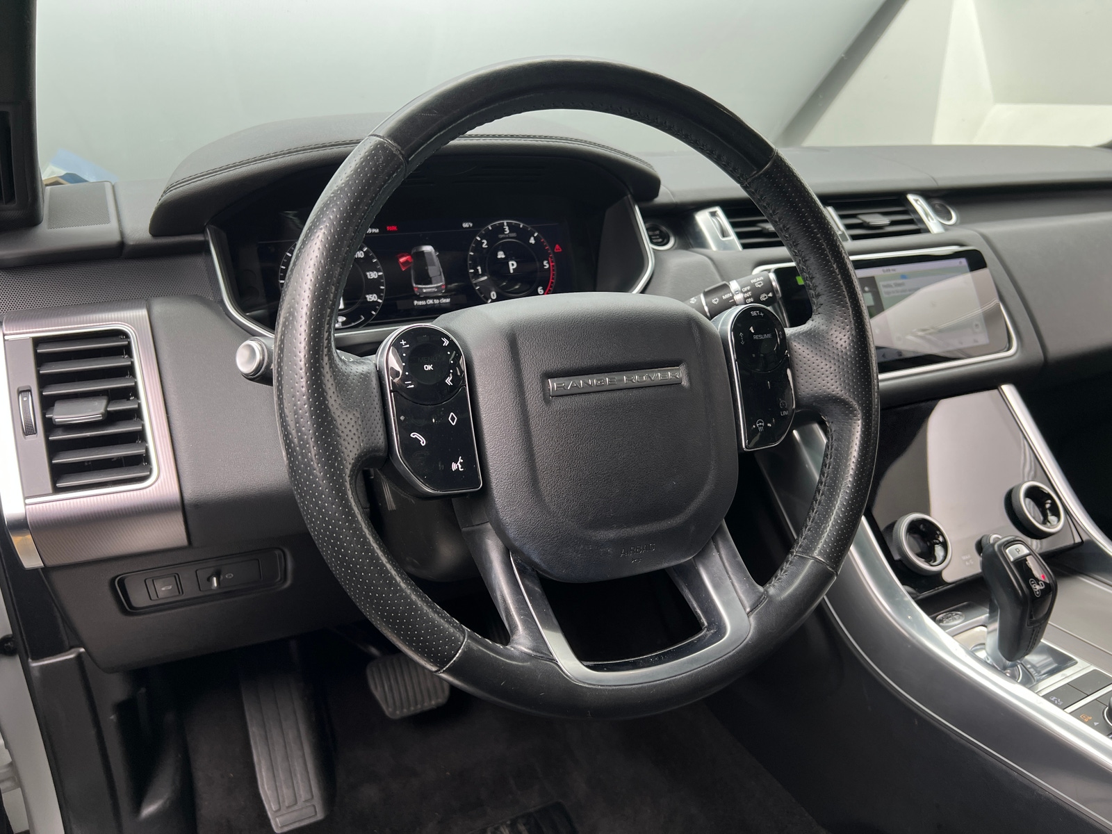 Thumbnail: 2020 Land Rover Range Rover Sport - 4