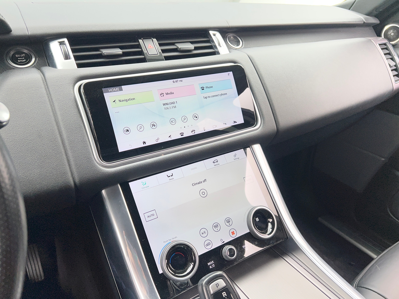 Thumbnail: 2020 Land Rover Range Rover Sport - 3