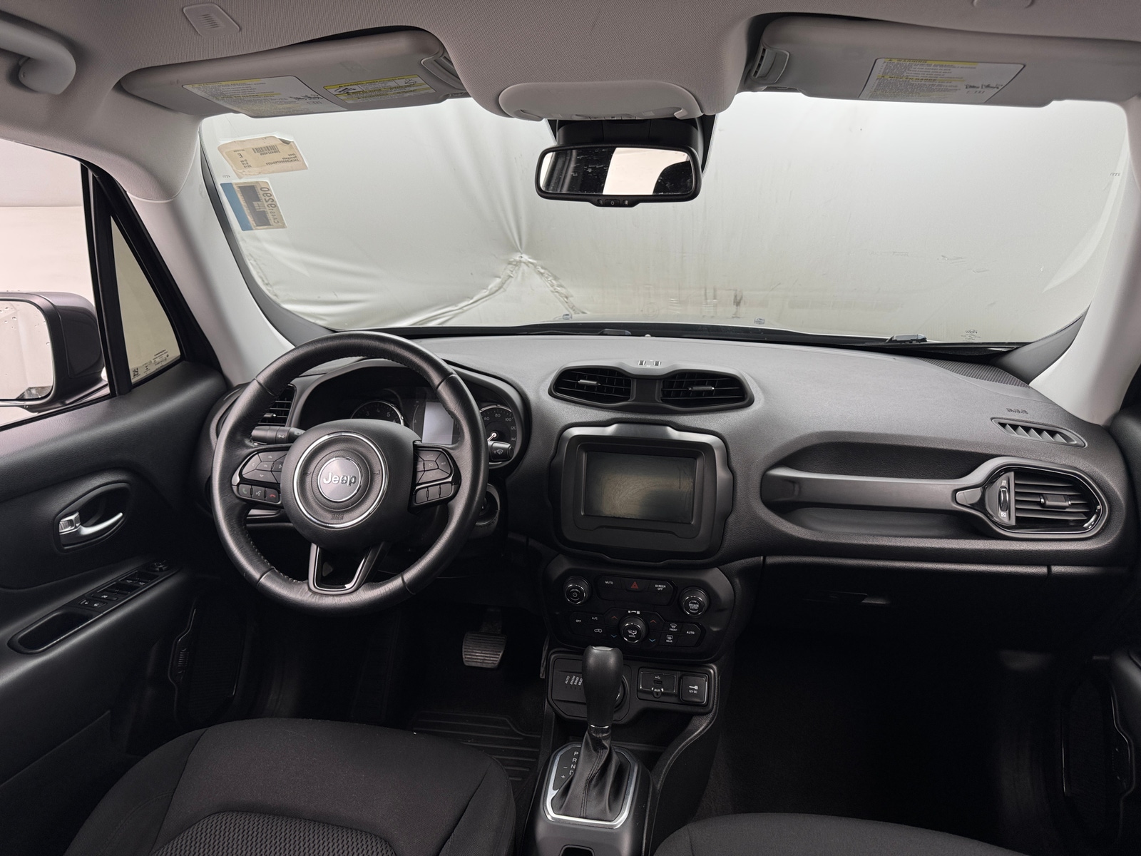 Thumbnail: 2019 Jeep Renegade - 3