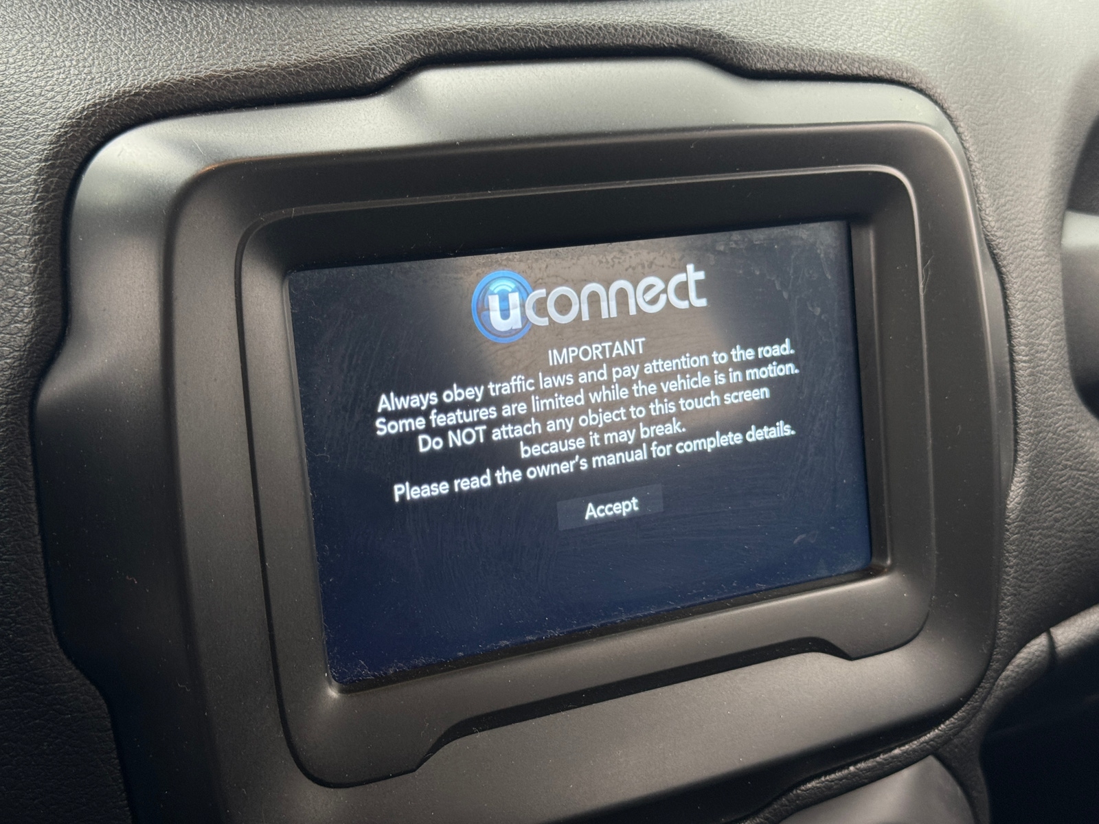 Thumbnail: 2019 Jeep Renegade - 4