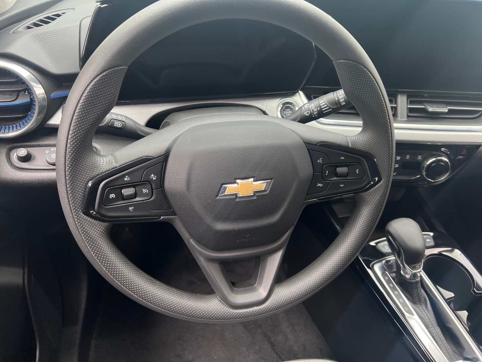 Thumbnail: 2025 Chevrolet Trax - 5