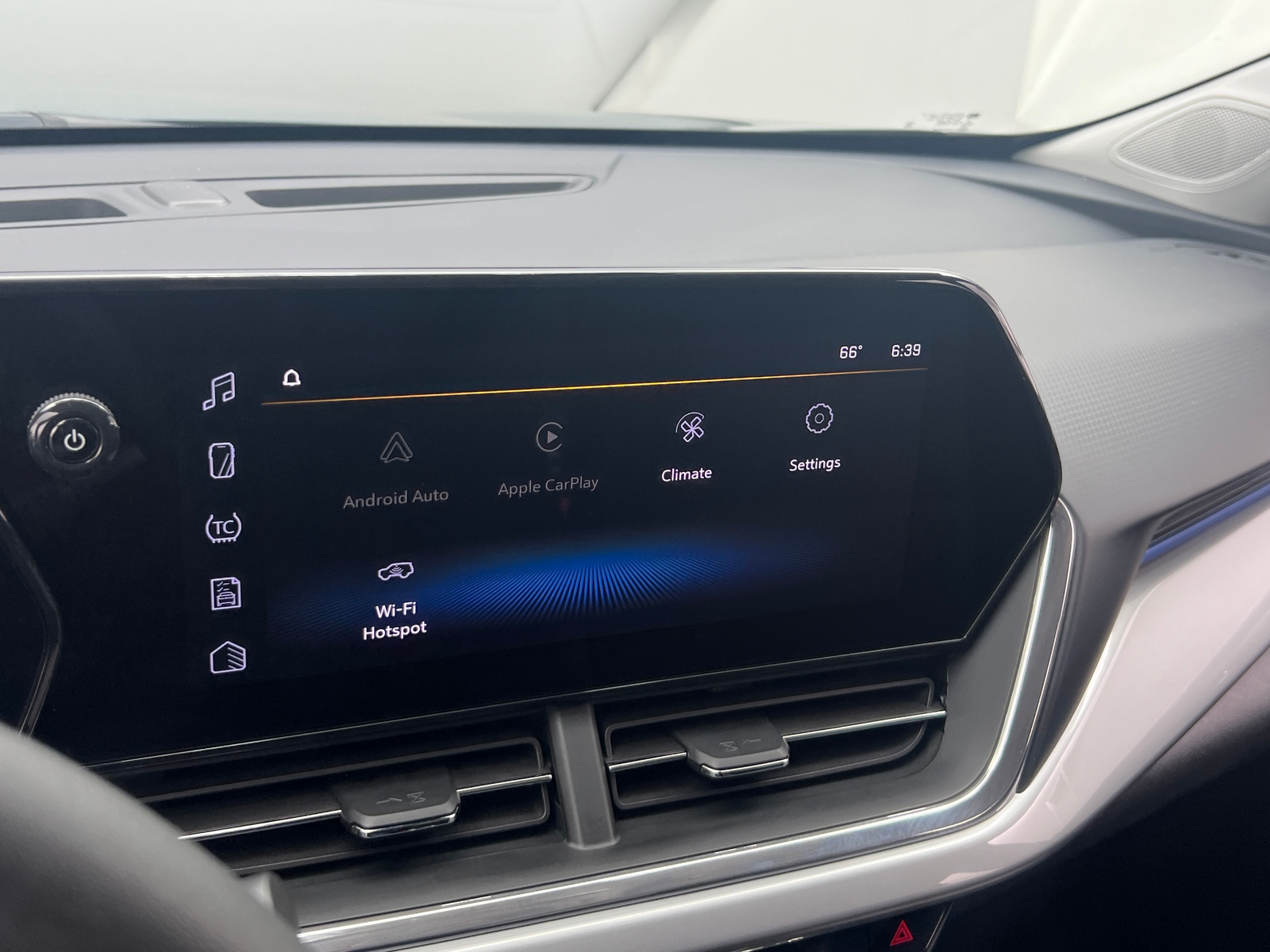 Thumbnail: 2025 Chevrolet Trax - 4