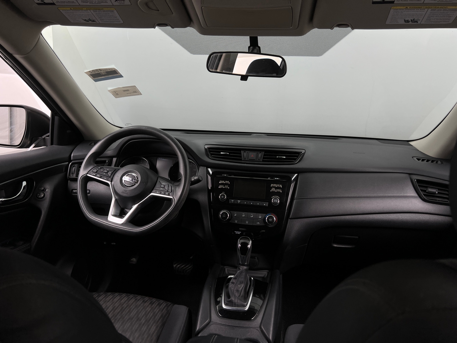 Thumbnail: 2017 Nissan Rogue - 3