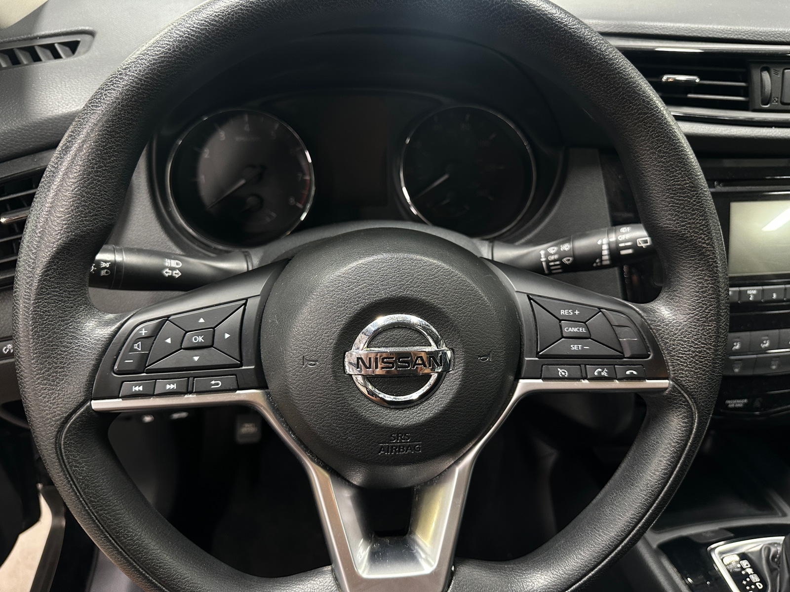 Thumbnail: 2017 Nissan Rogue - 5