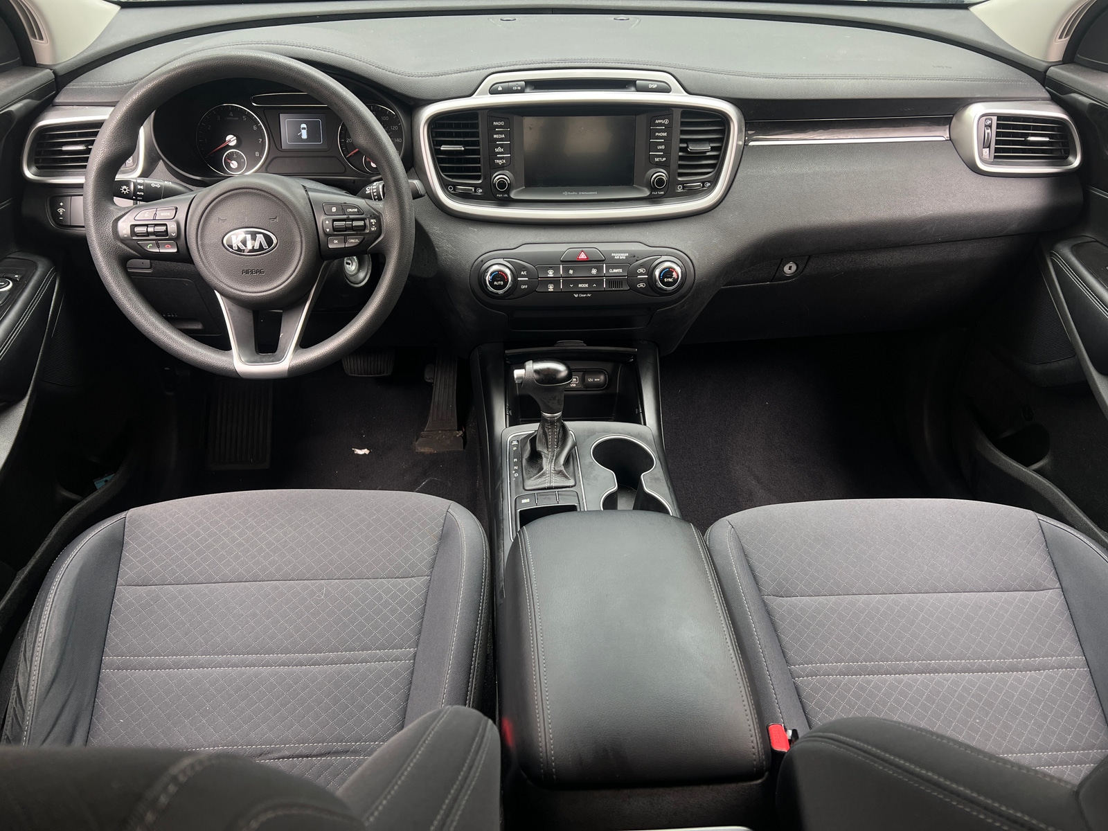 Thumbnail: 2018 Kia Sorento - 3