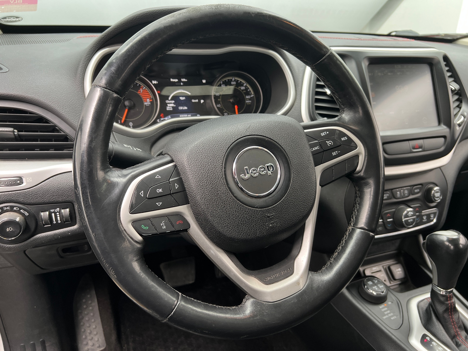 Thumbnail: 2016 Jeep Cherokee - 5