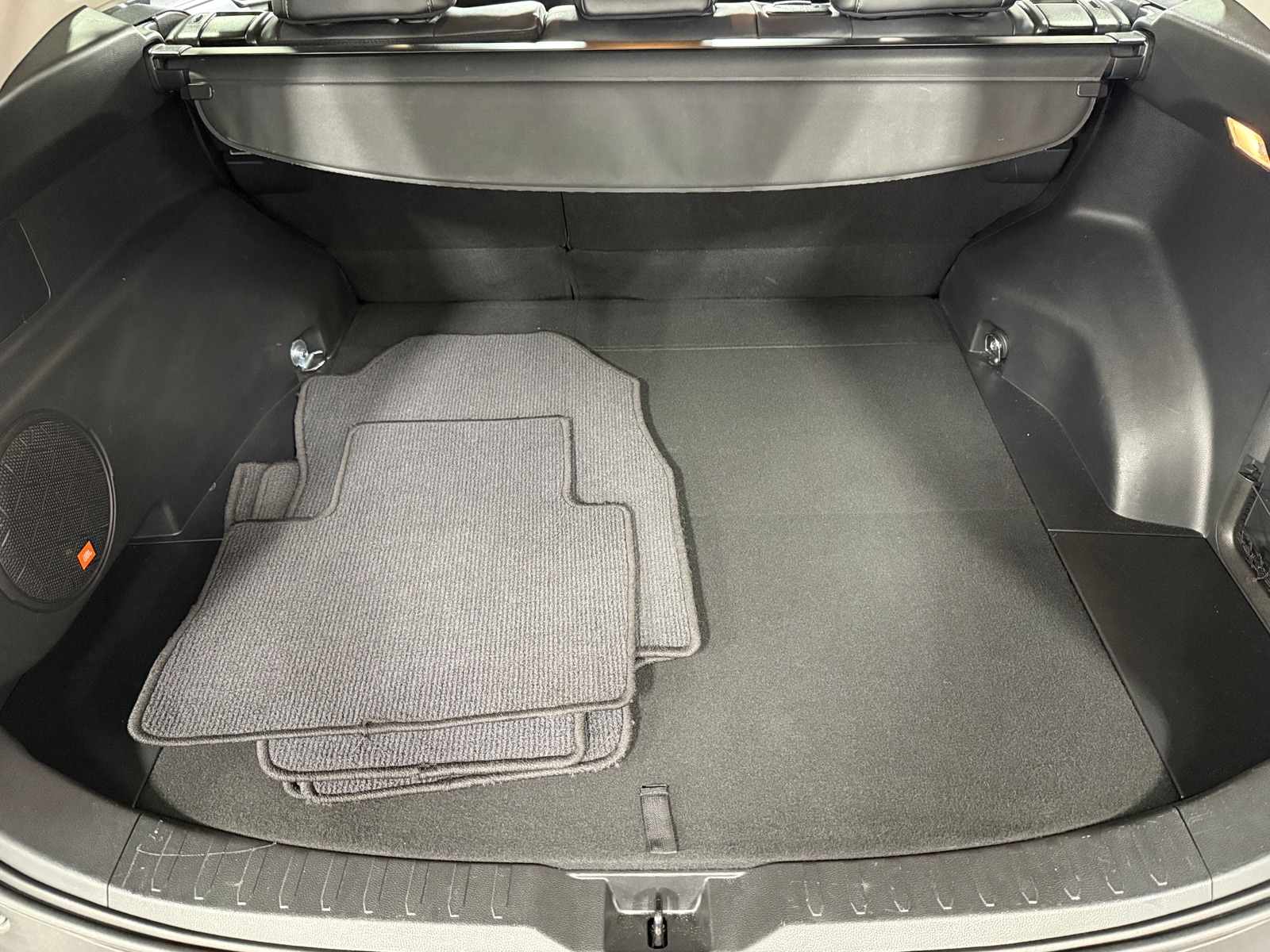 Thumbnail: 2021 Toyota RAV4 - 6