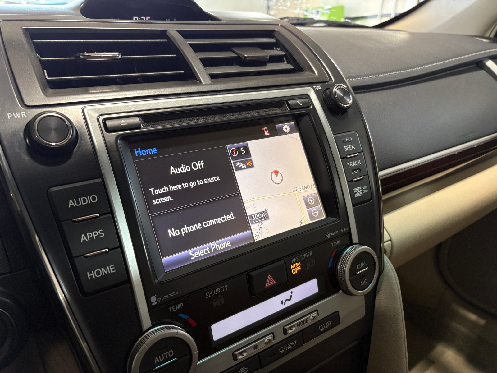 Thumbnail: 2014 Toyota Camry - 4