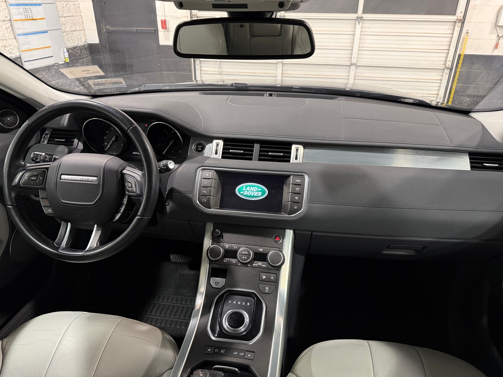Thumbnail: 2017 Land Rover Range Rover Evoque - 2