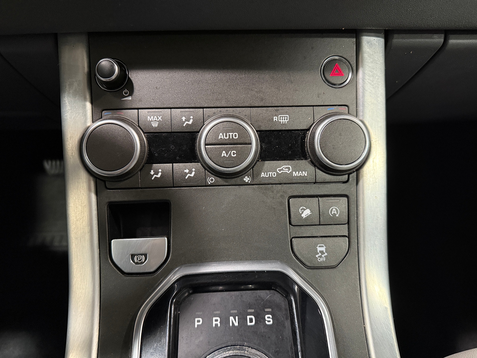 Thumbnail: 2017 Land Rover Range Rover Evoque - 3